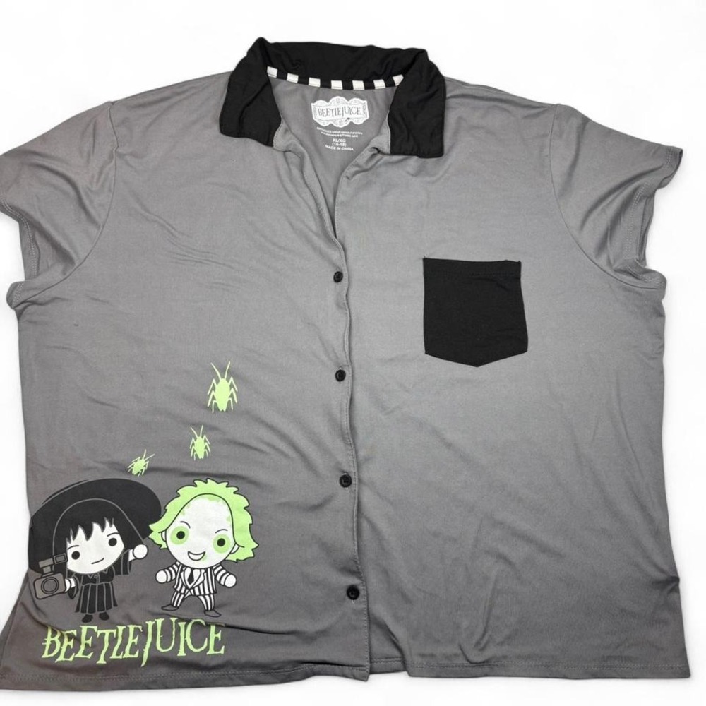 Beetlejuice Pajama Top Womens XL Gray Black Character Print Sleepwear Whimsigoth